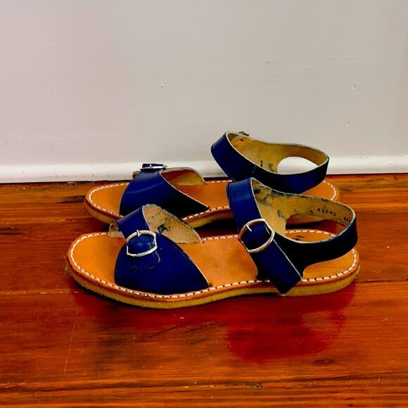 Clarks retro childhood leather ankle strap adjustable sandals sz 6.5 - Picture 1 of 6
